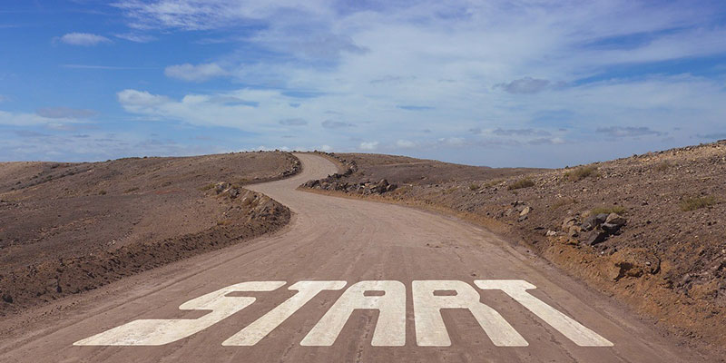 start word written at the beginning of the road