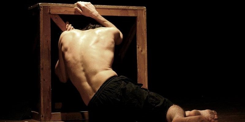 TOURNEE, theatre show “L’isola” in Fier theater scene