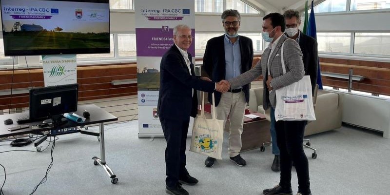 Final Conference in Puglia on 6 November group photo