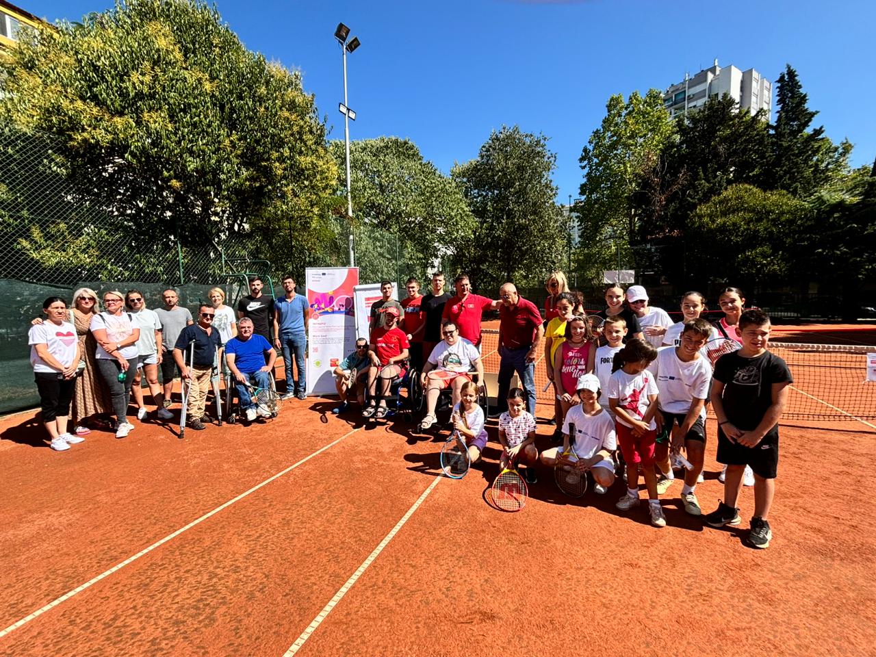 Intrepid organizes an Interregional Tennis Training including people with disabilities