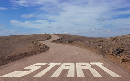 start word written at the beginning of the road