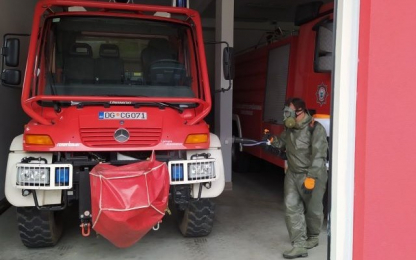 FLAT project: Rescue service providing aid in fight against COVID-19 fire truck cleanliness