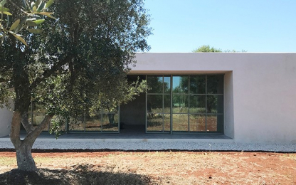 Rural tech workshop house, tree