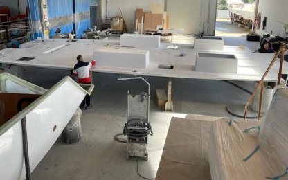 hybrid motorboat for Brindisi construction craftsman